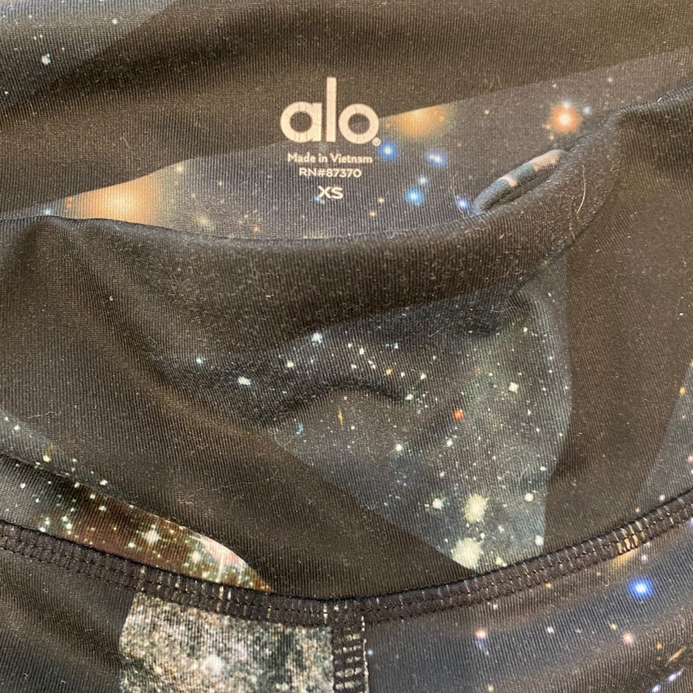 Alo yoga workout pants